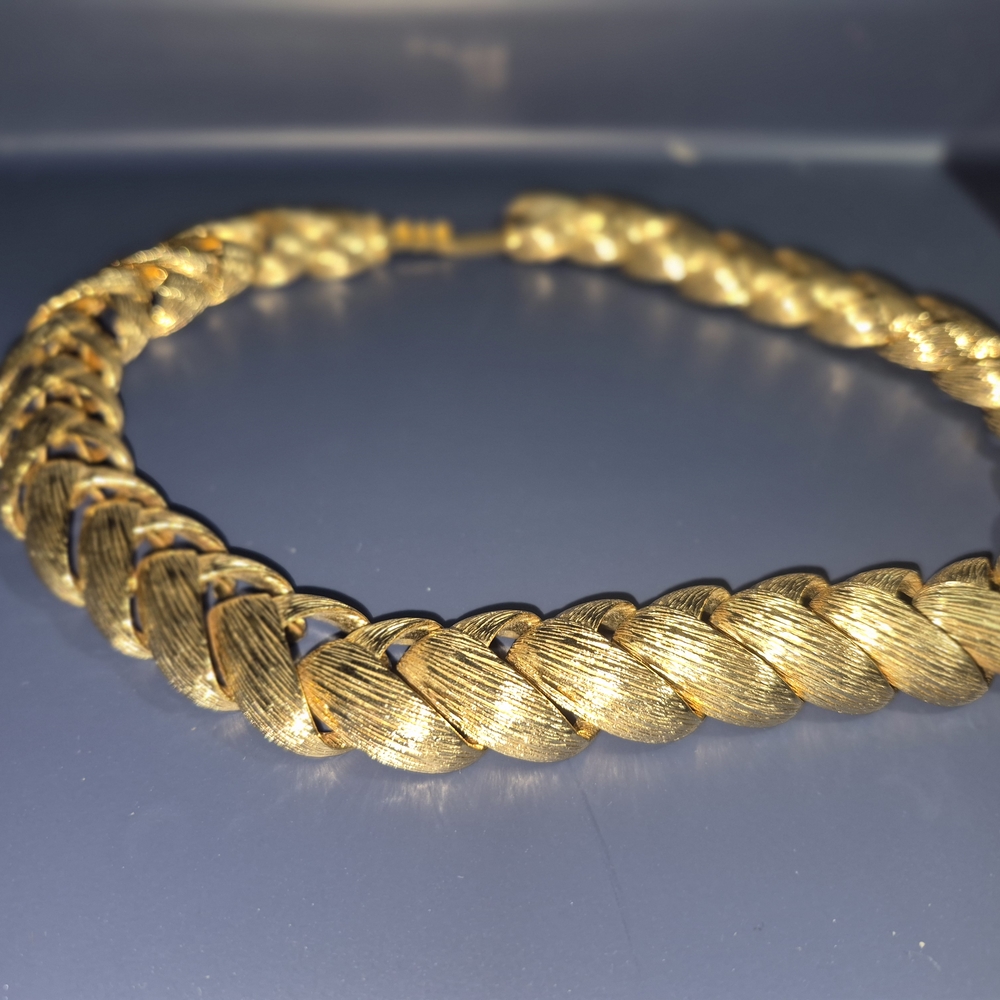 Elegant Chunky Women's Choker Necklace